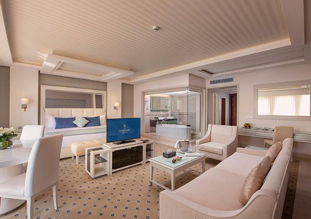 Premier Le Reve Hotel & Spa (Adults Only) Hurghada Exterior photo Suite